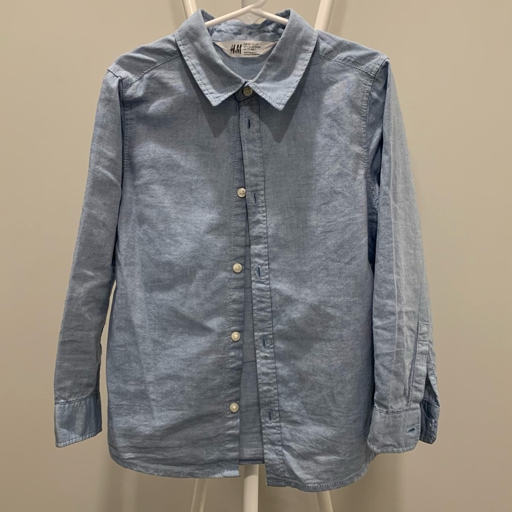 H&M boys blue Oxford shirt in size 6-7